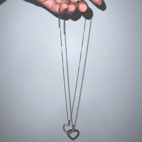 18 karat gold plated heart shaped necklace - Picture 1 of 4